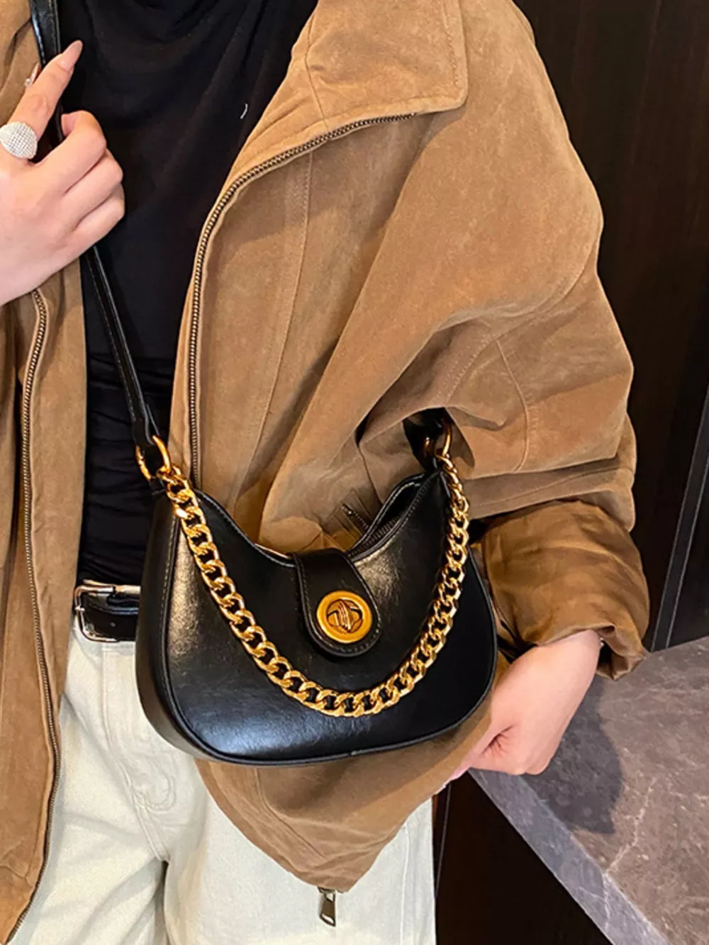 Chain Accent Shoulder Bag, image 3