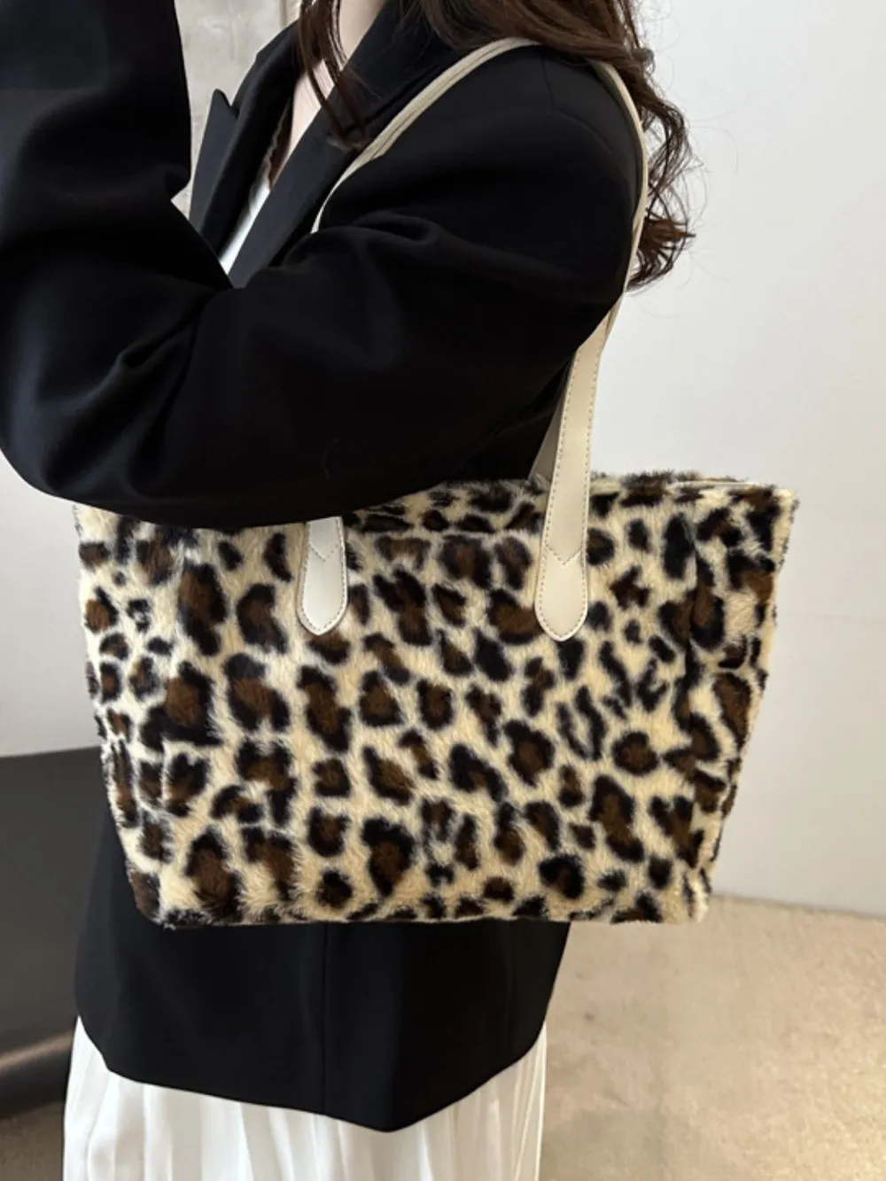 Leopard Fluff Tote Bag, image 5