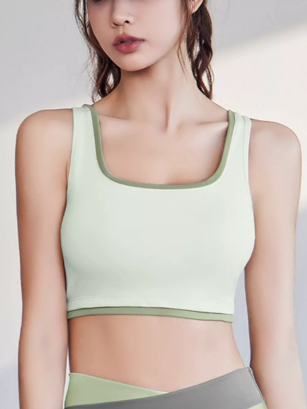 Contrast Trim Scoop Neck Active Bra, image 2