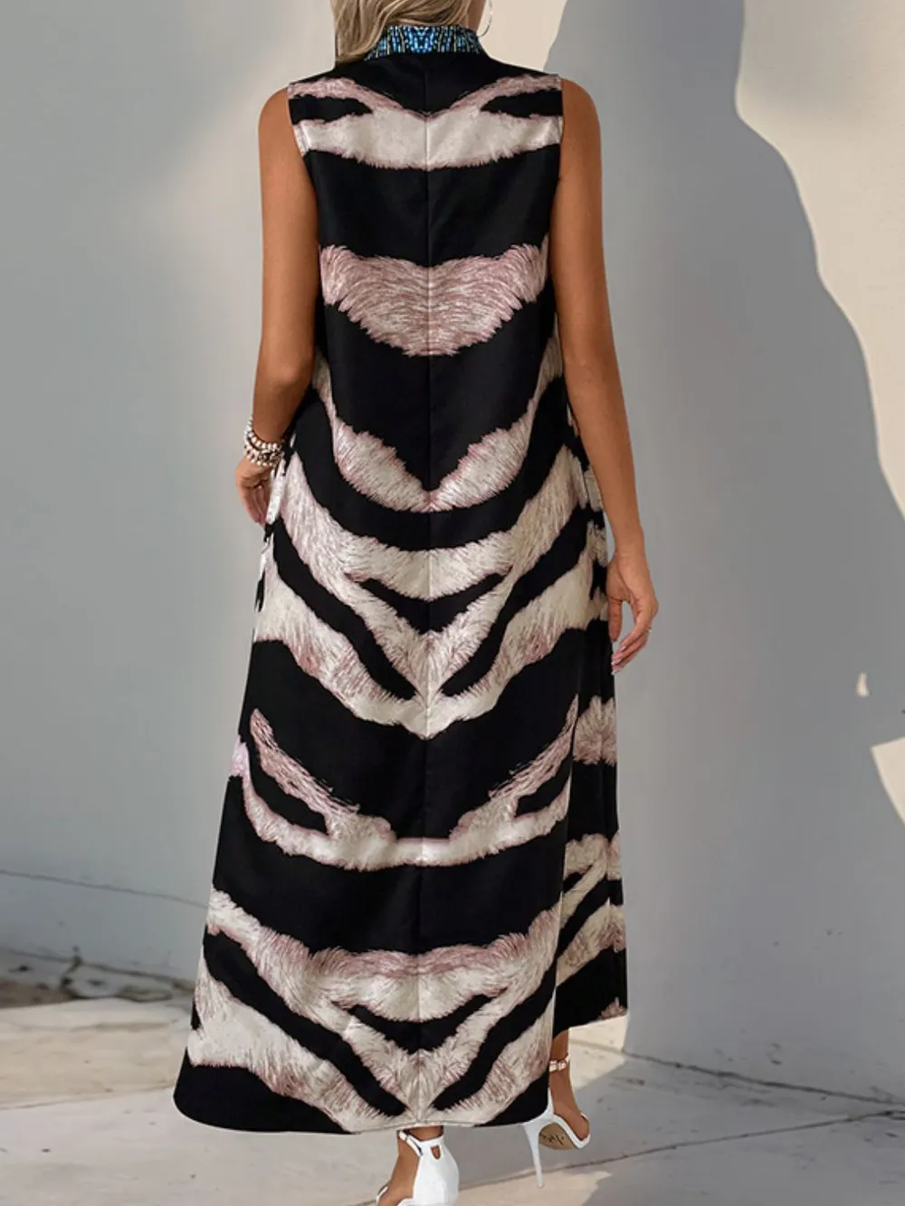 Printed Notched Sleeveless Dress, image 4