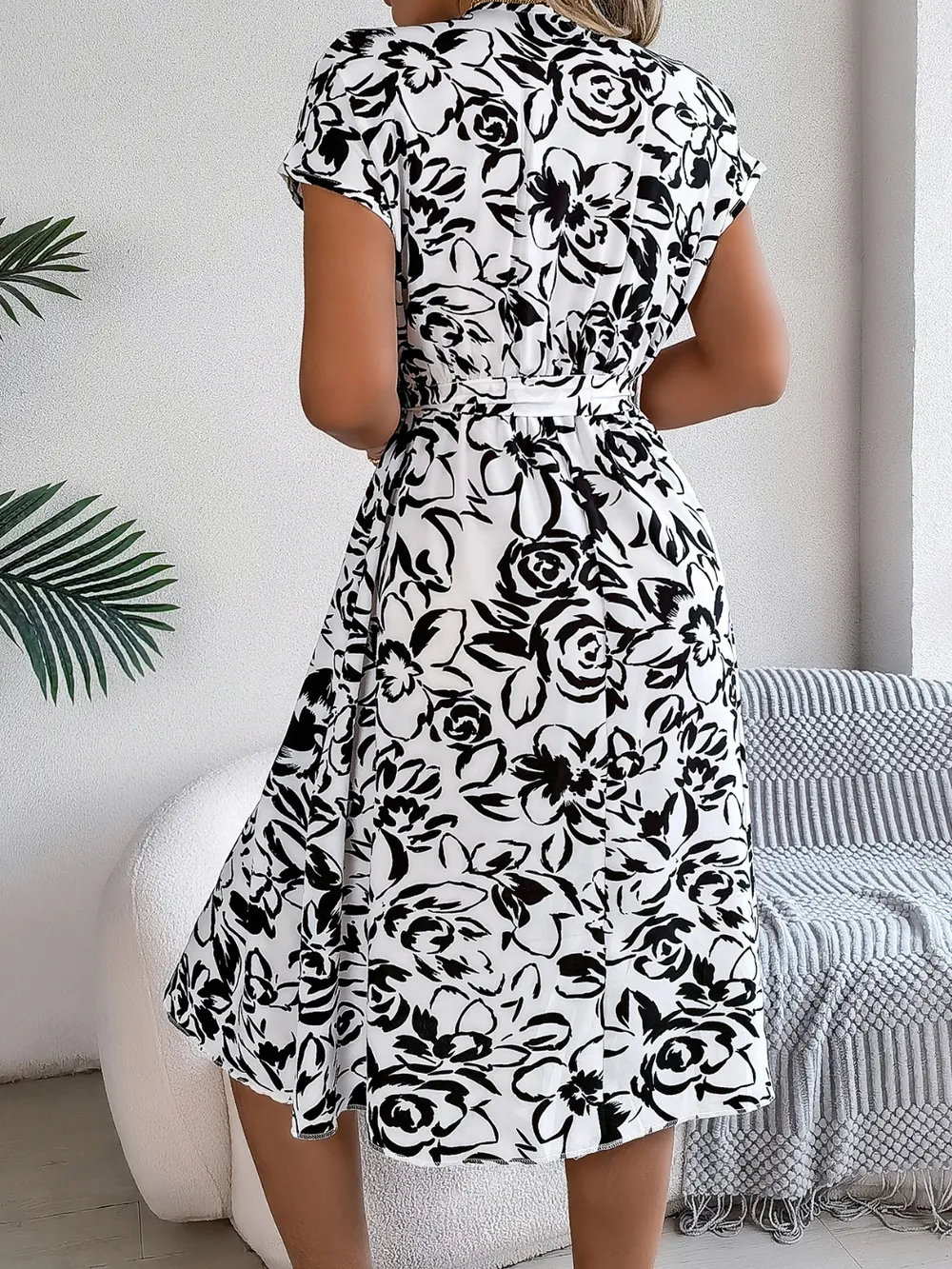Printed V-Neck Short Sleeve Dress, image 7