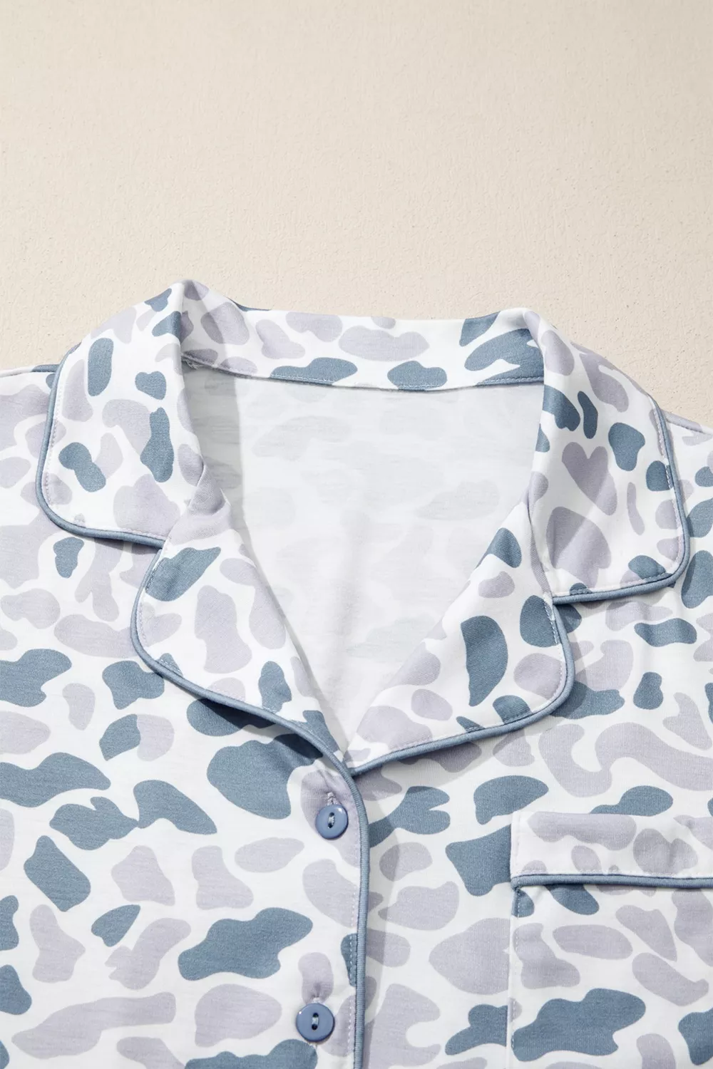 Camouflage Print Lapel Shirt Drawstring 2pcs Short Pajama Set, image 5
