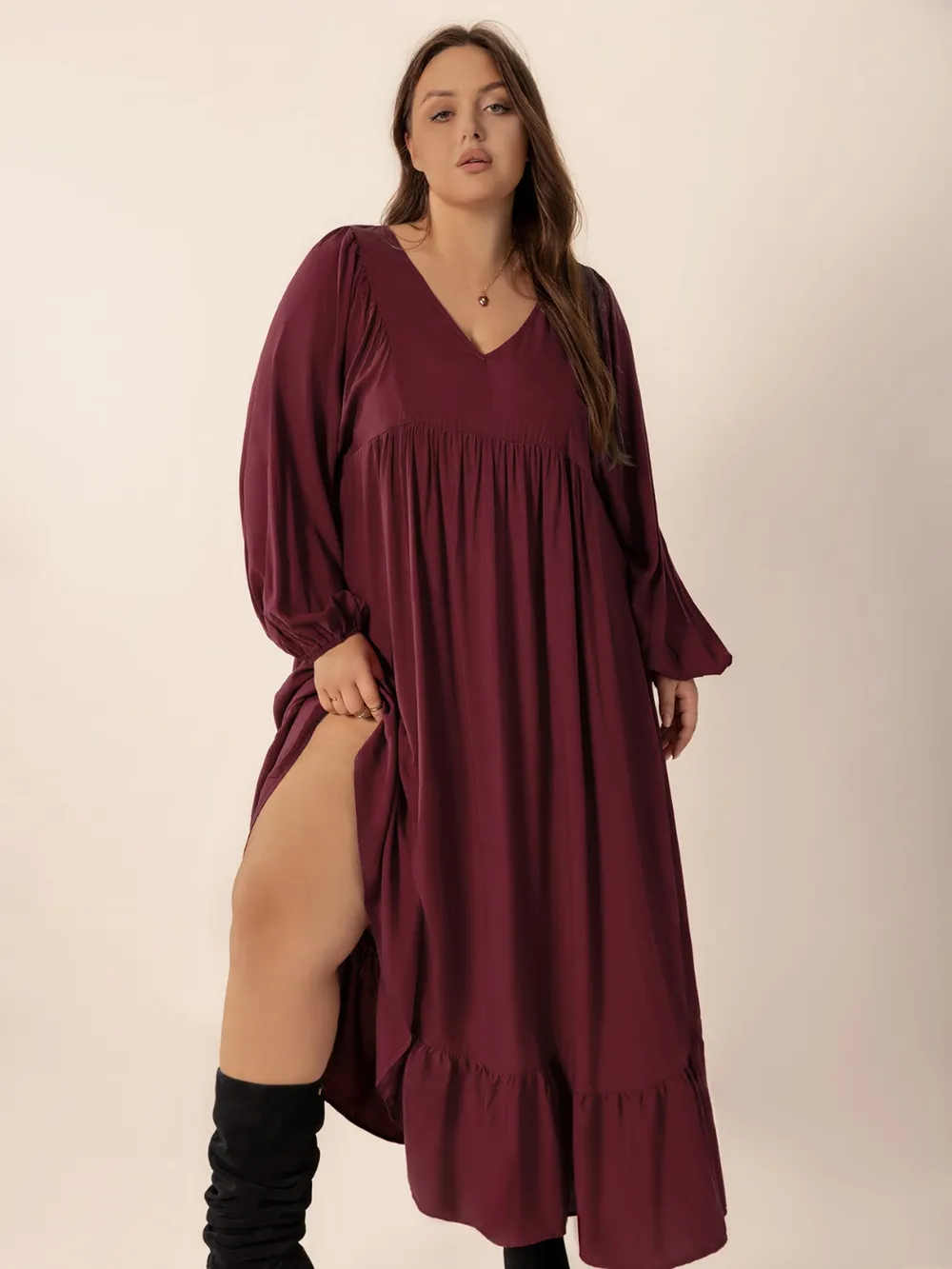 Plus Size Ruffled Hem V-Neck Balloon Sleeve Dress, image 8
