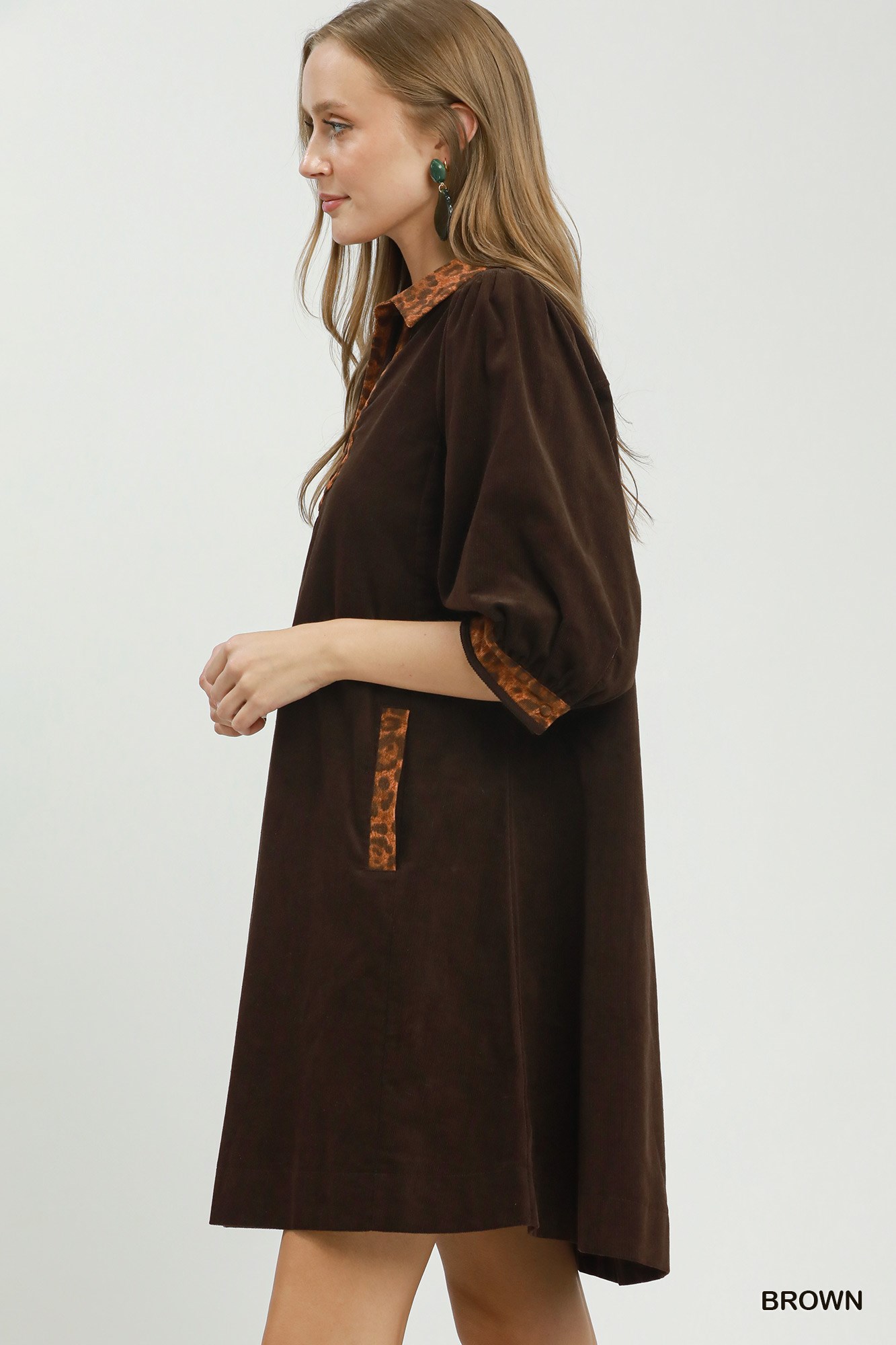 V-Neck Shift Dress with Contrast Trim, image 2