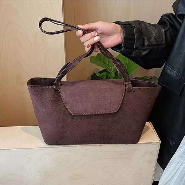 Minimalist Flap Decor Suede Bag, image 4