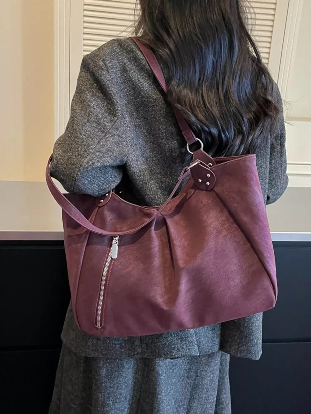 Zipper Detail Shoulder Bag, image 4