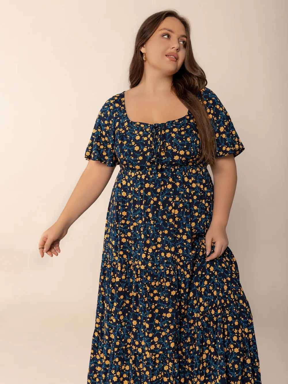 Plus Size Printed Short Sleeve Slit Tiered Maxi Dress, image 4