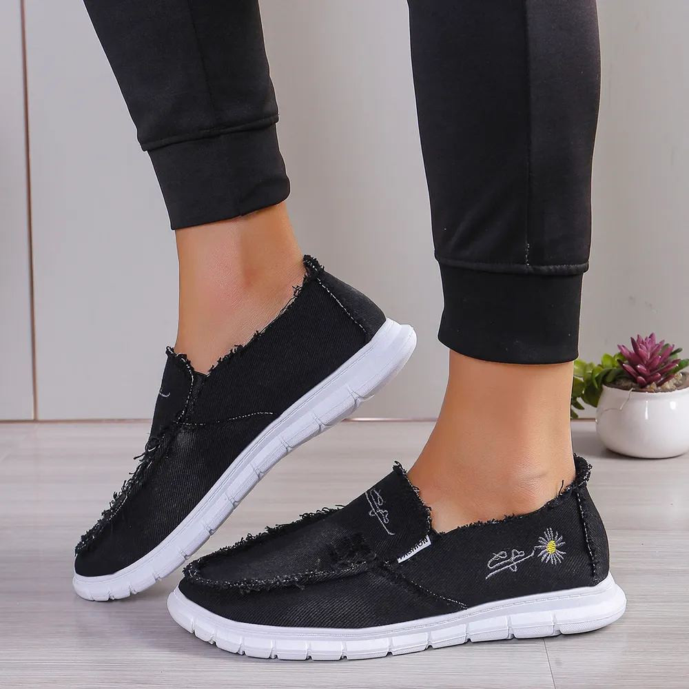 Raw Edge Round Toe Embroidery Flat Slip-Ons