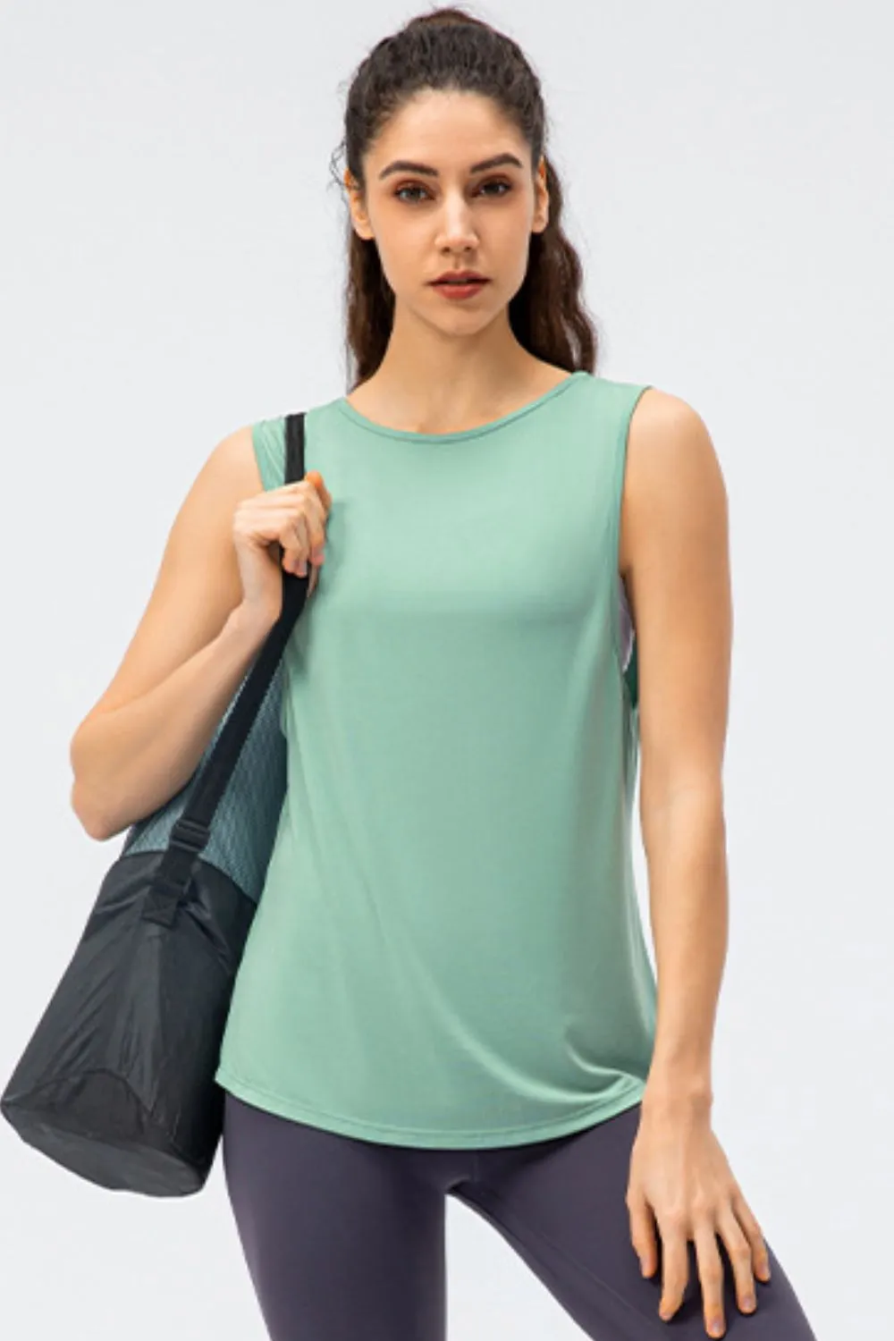 Cutout Reversible Active Tank, image 9