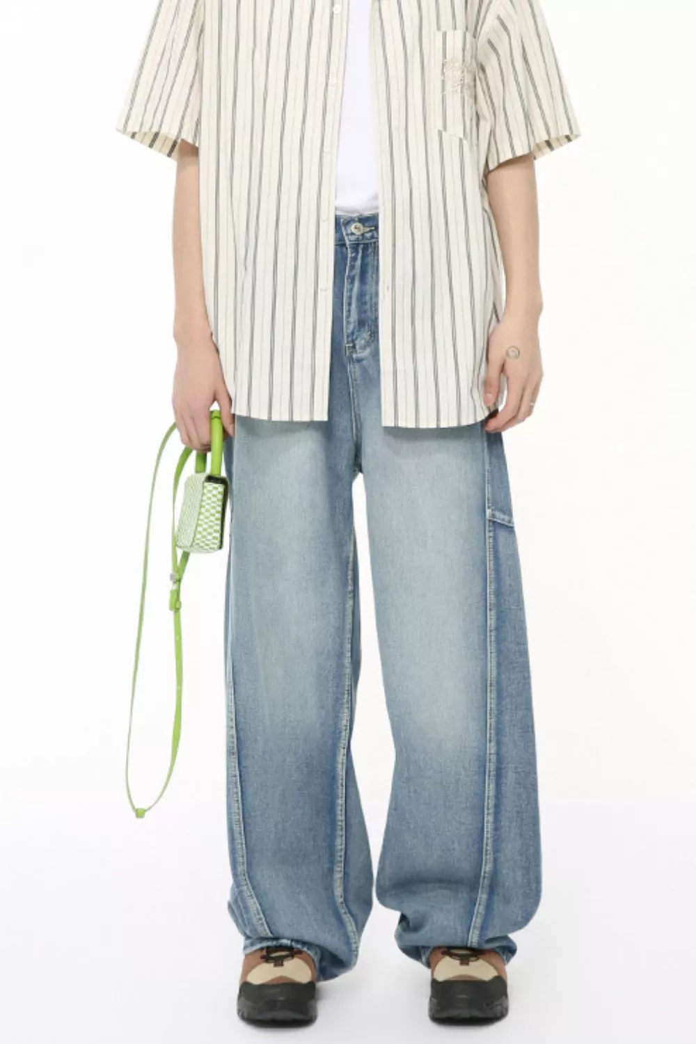 Mid Rise Wide Leg Jeans, image 3