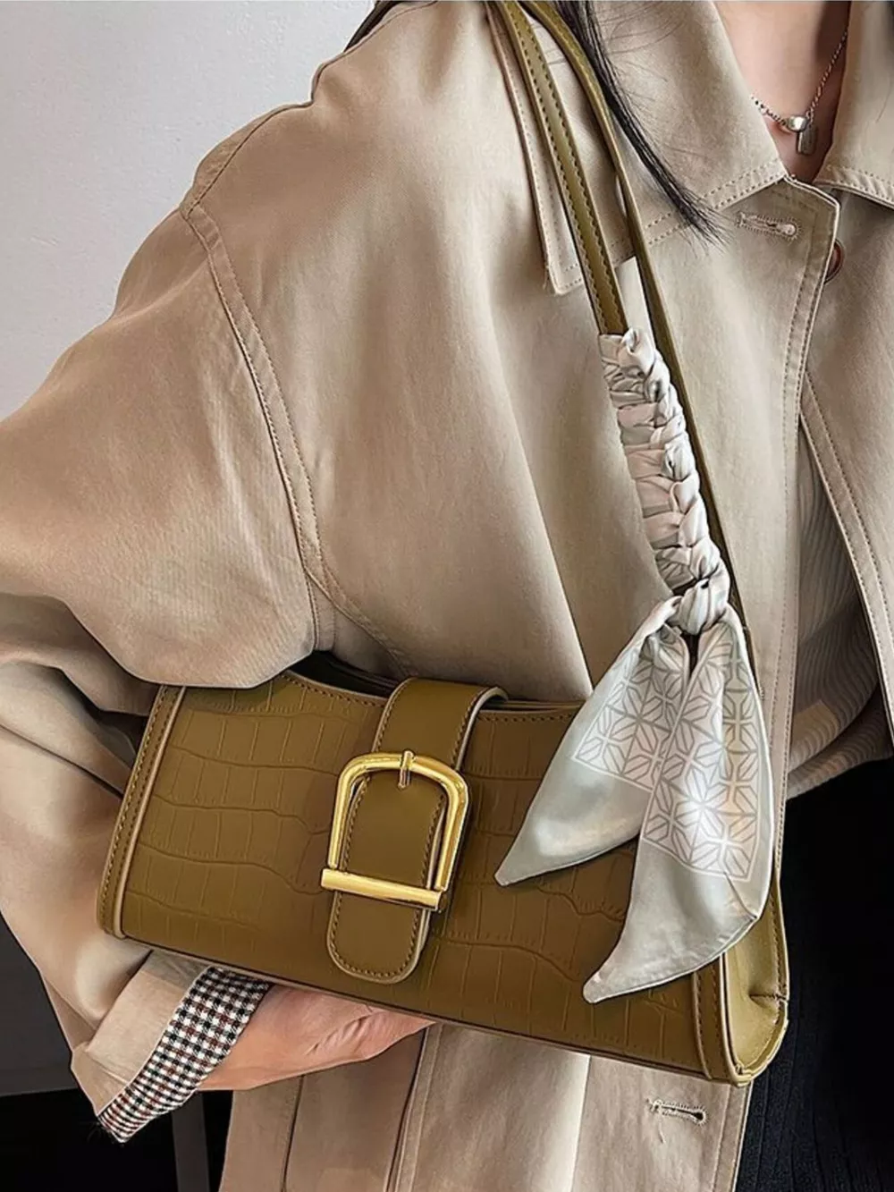 Crocodile Pattern Buckle Shoulder Bag, image 4