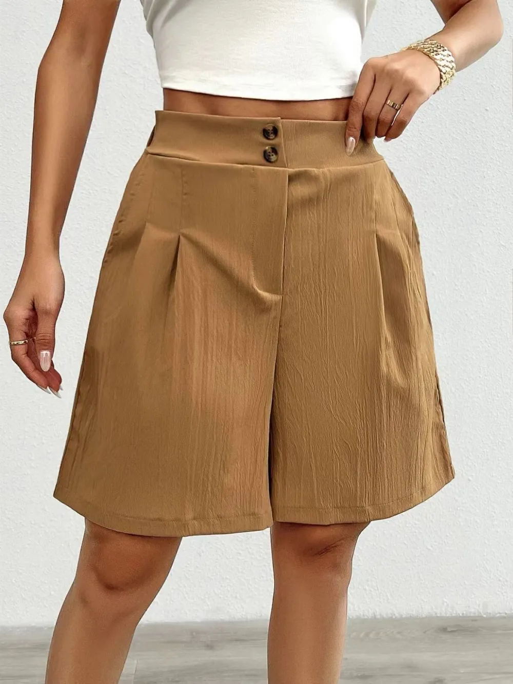 High-Waisted Pleated Shorts, image 2