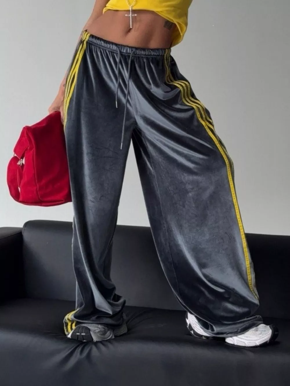 Contrast Side Stripes Wide-Leg Pants