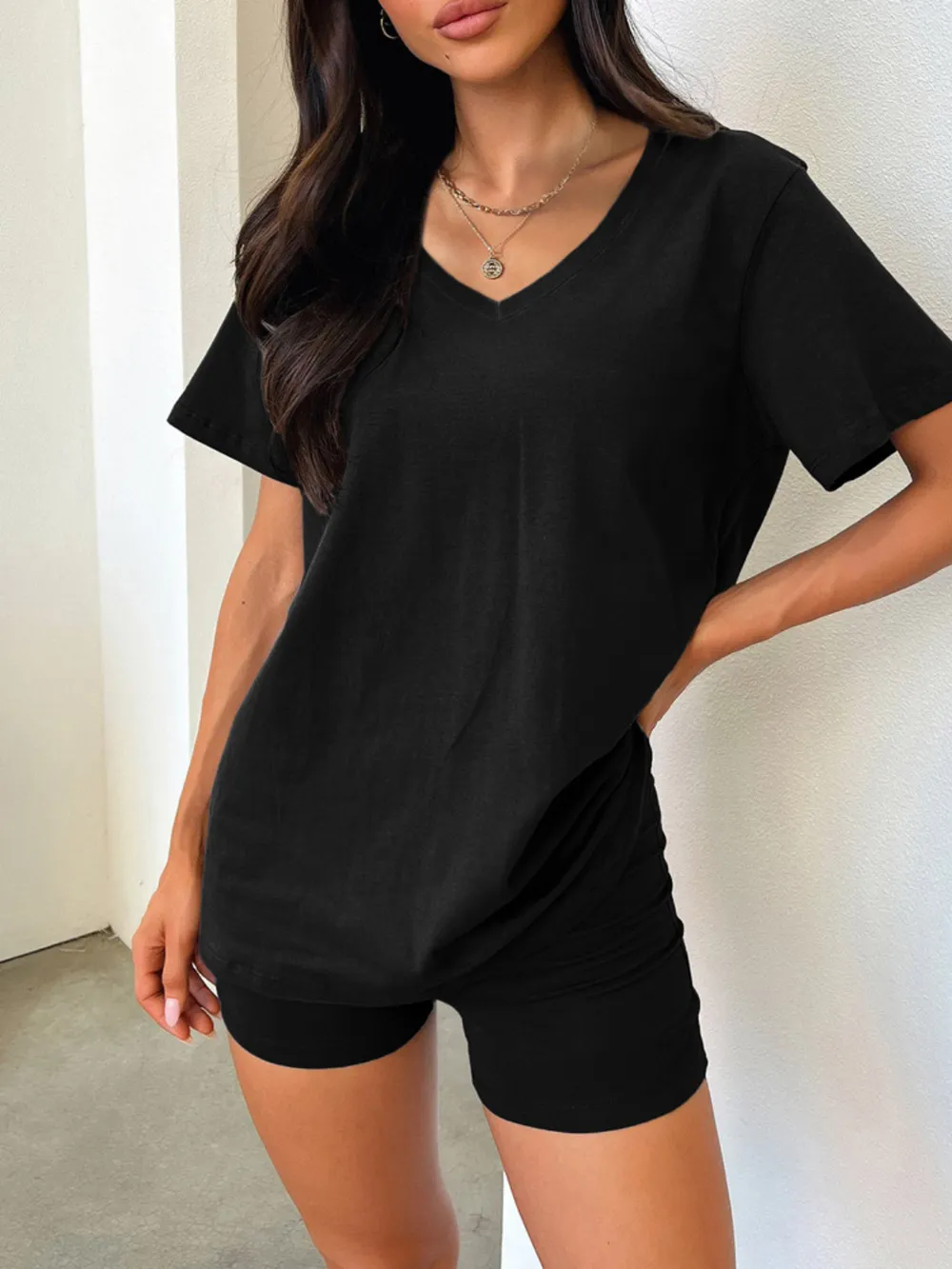 V-Neck T-Shirt and Shorts Set, image 8