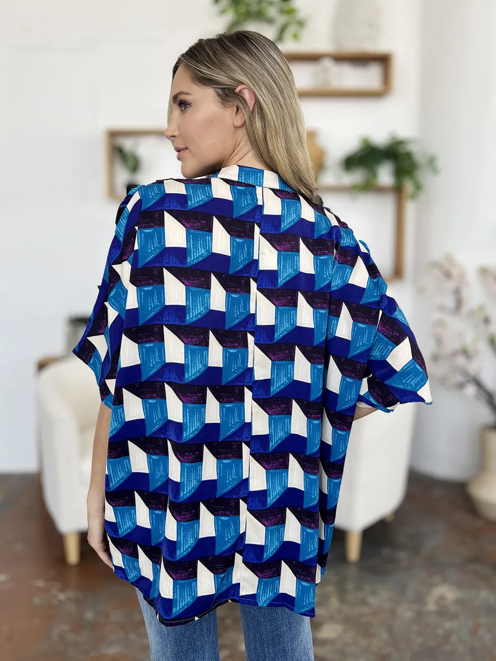 Full Size Geometric Notched Half Sleeve Blouse, image 13