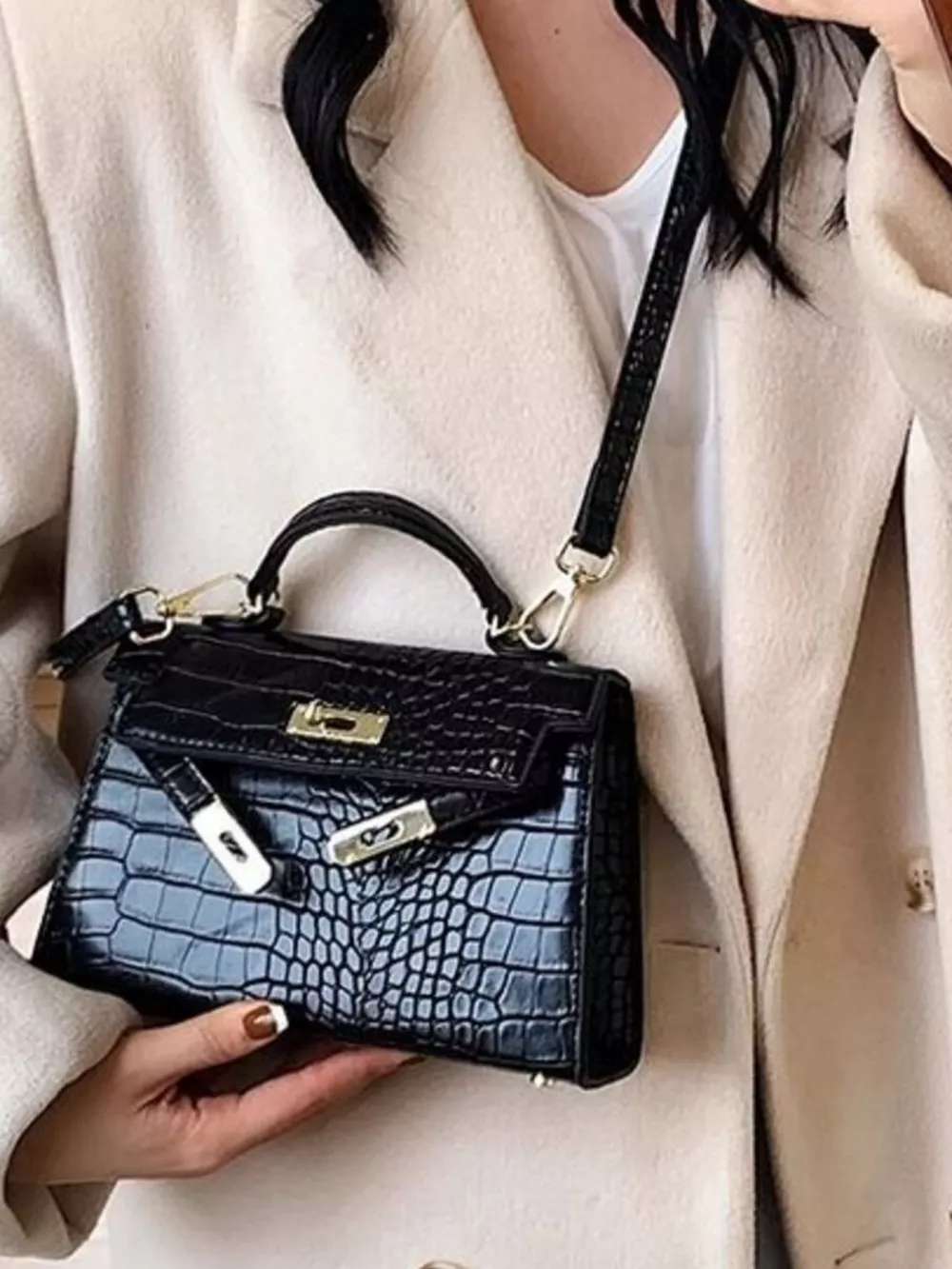 Crocodile Pattern Flap Crossbody Bag, image 4