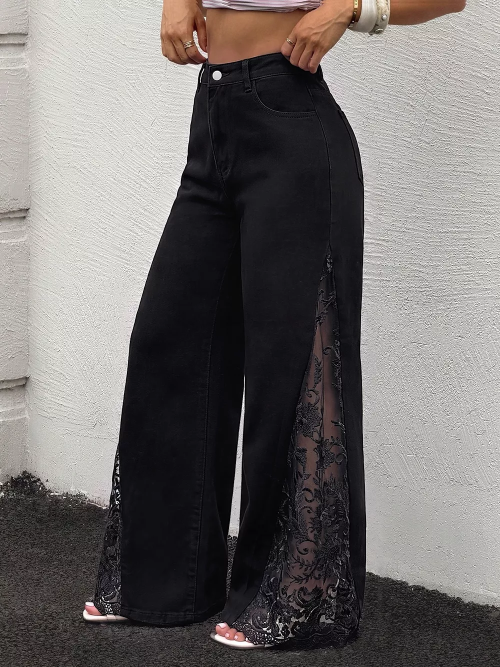 Lace Detail Wide-Leg Jeans