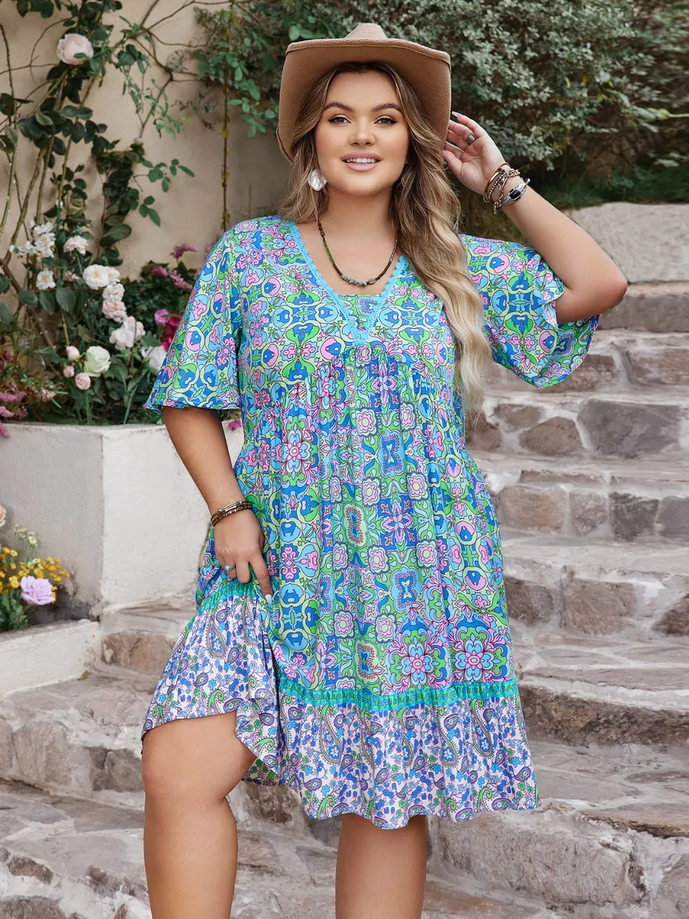Plus Size Ruffled Hem Lace Detail Printed Half Sleeve Dress, image 3