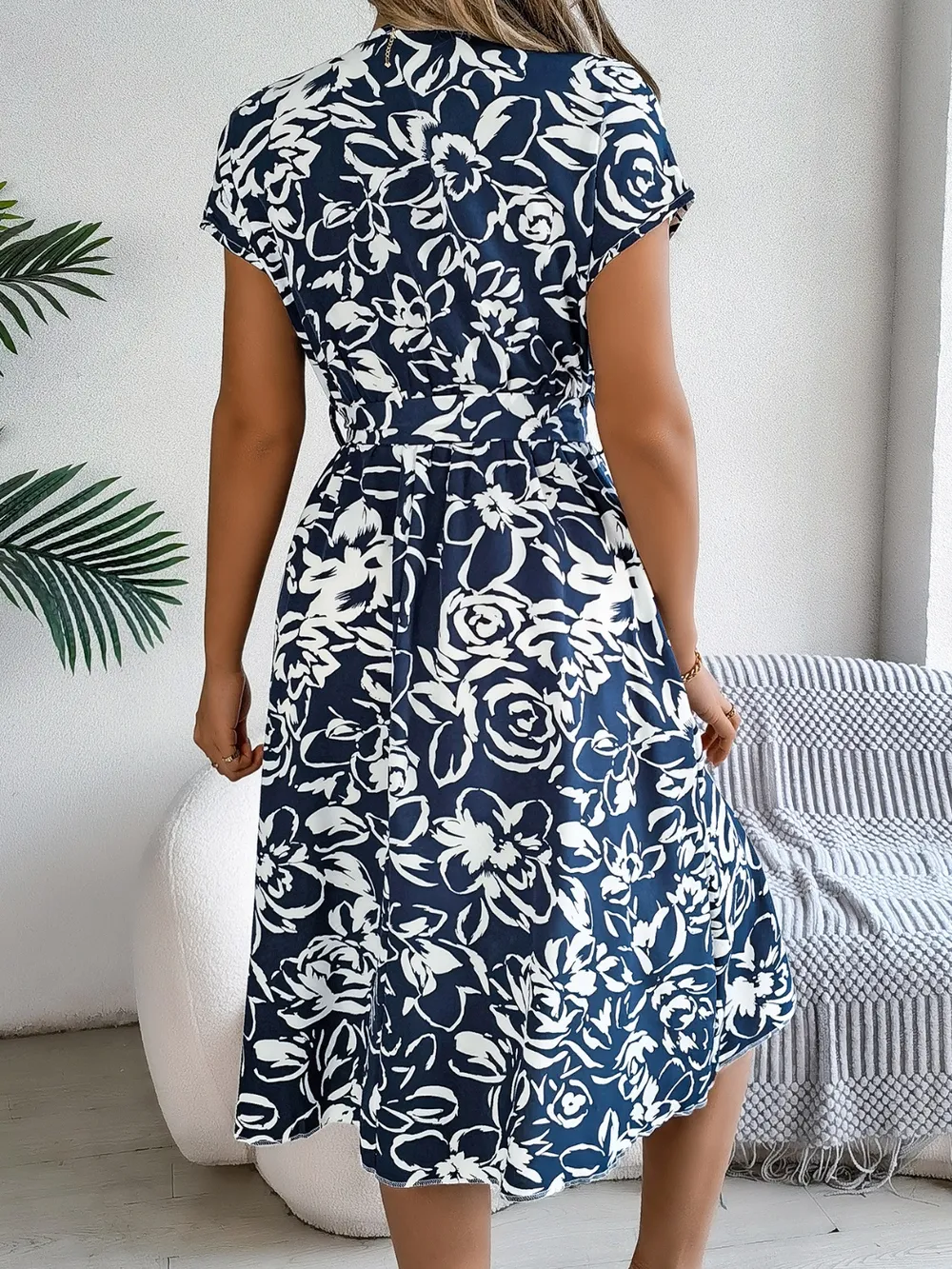 Printed V-Neck Short Sleeve Dress, image 16