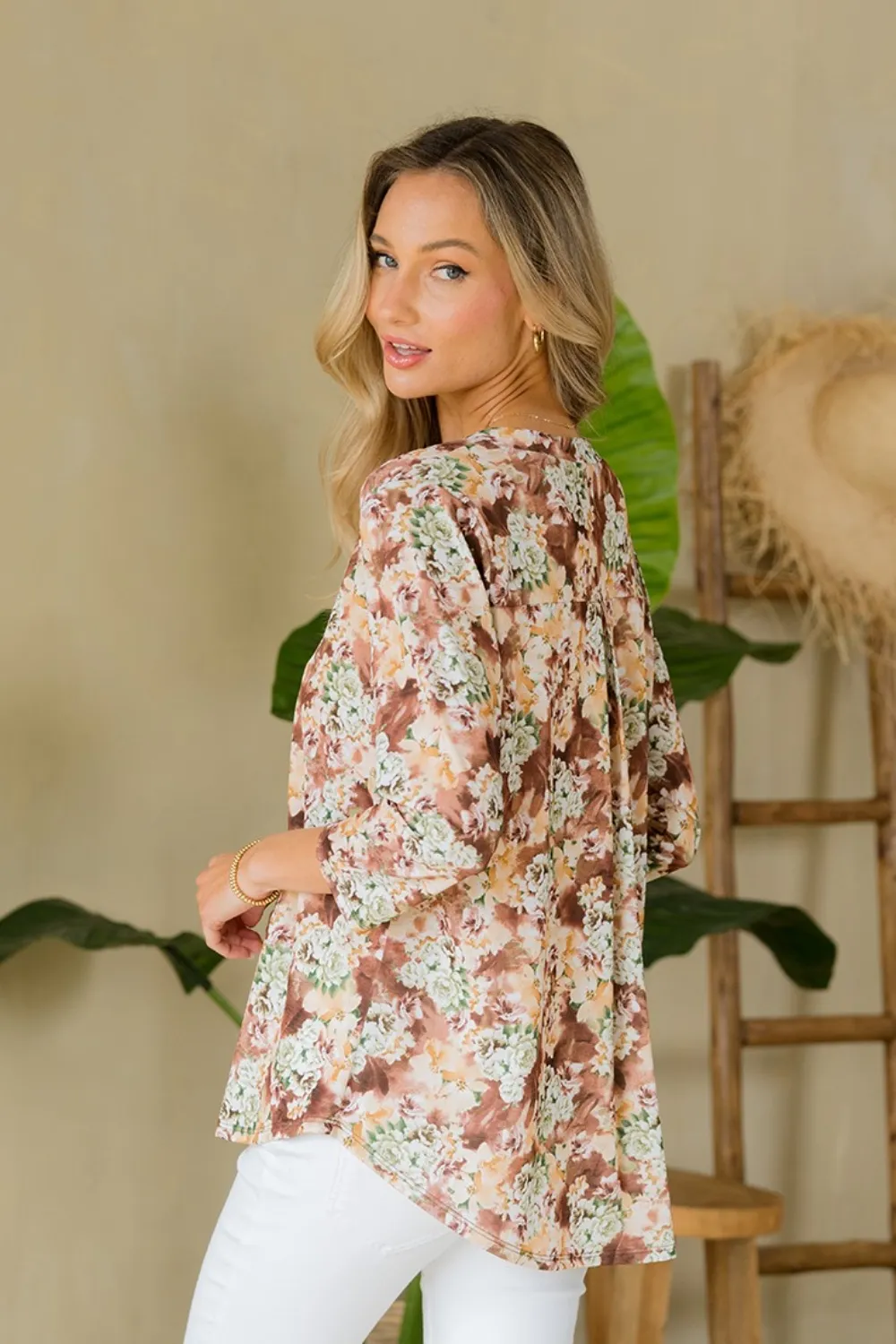 Full Size Wrinkle-Free Floral Notched Top, image 4