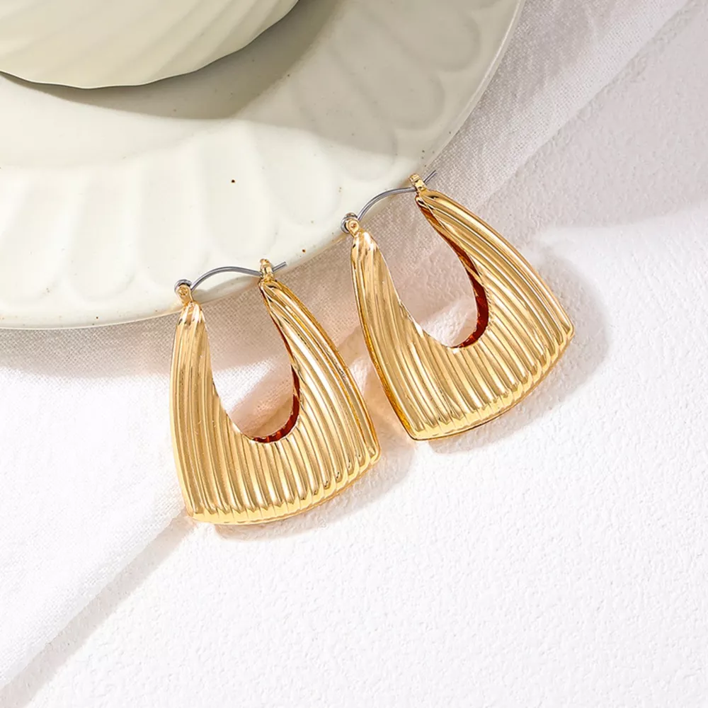 18K Gold-Plated Alloy Ribbed Triangular Hoop Earrings, image 4