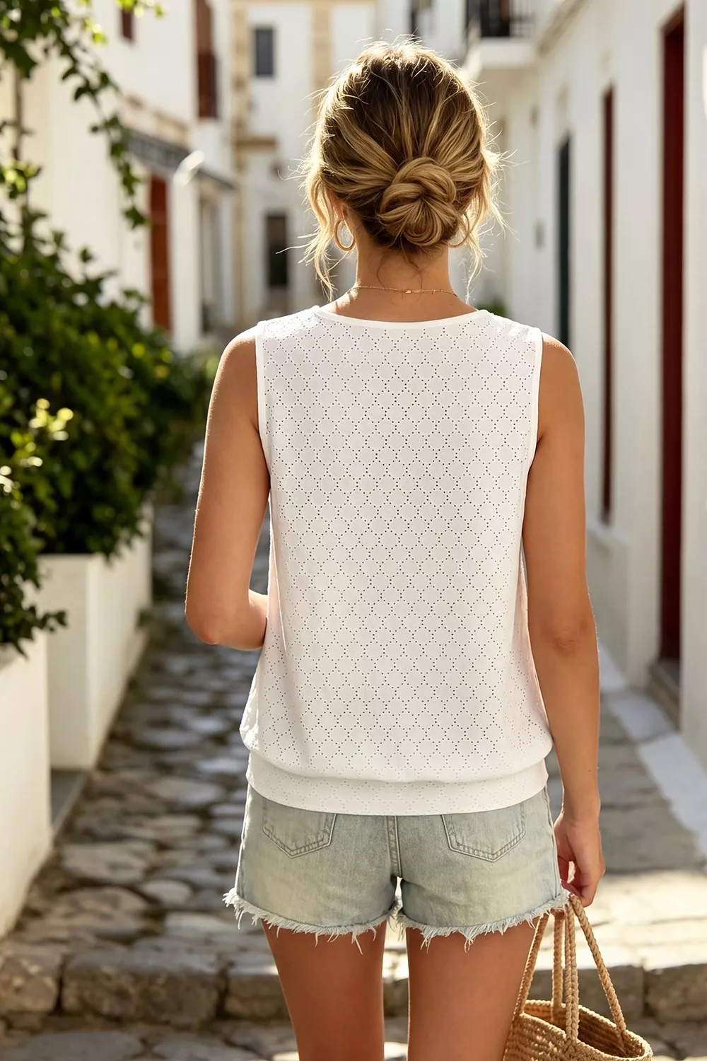Eyelet Keyhole Neck Sleeveless Top, image 3