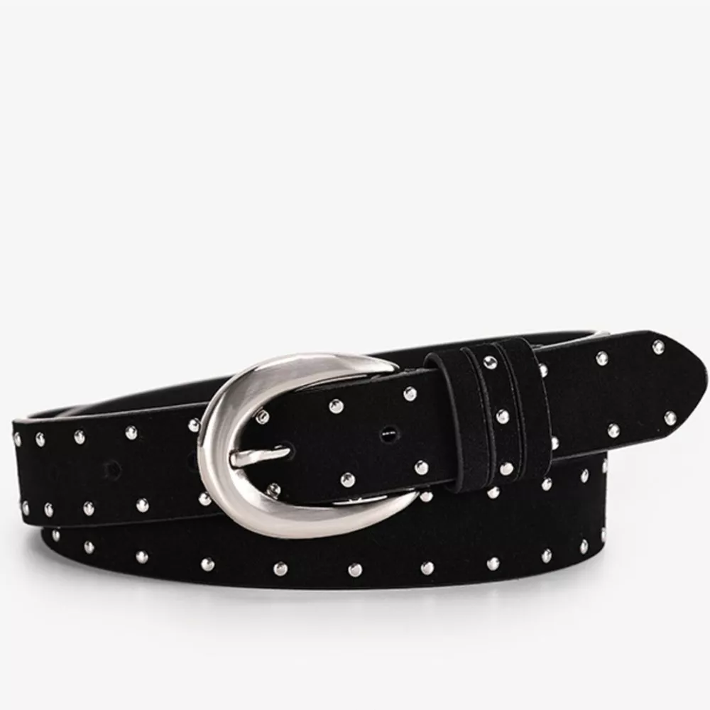 Adjustable Fit Studded Belt