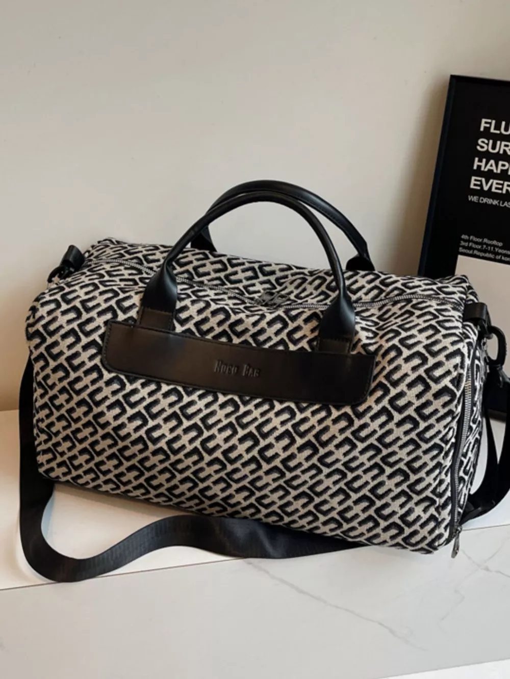 Geometric Pattern Travel Bag, image 4