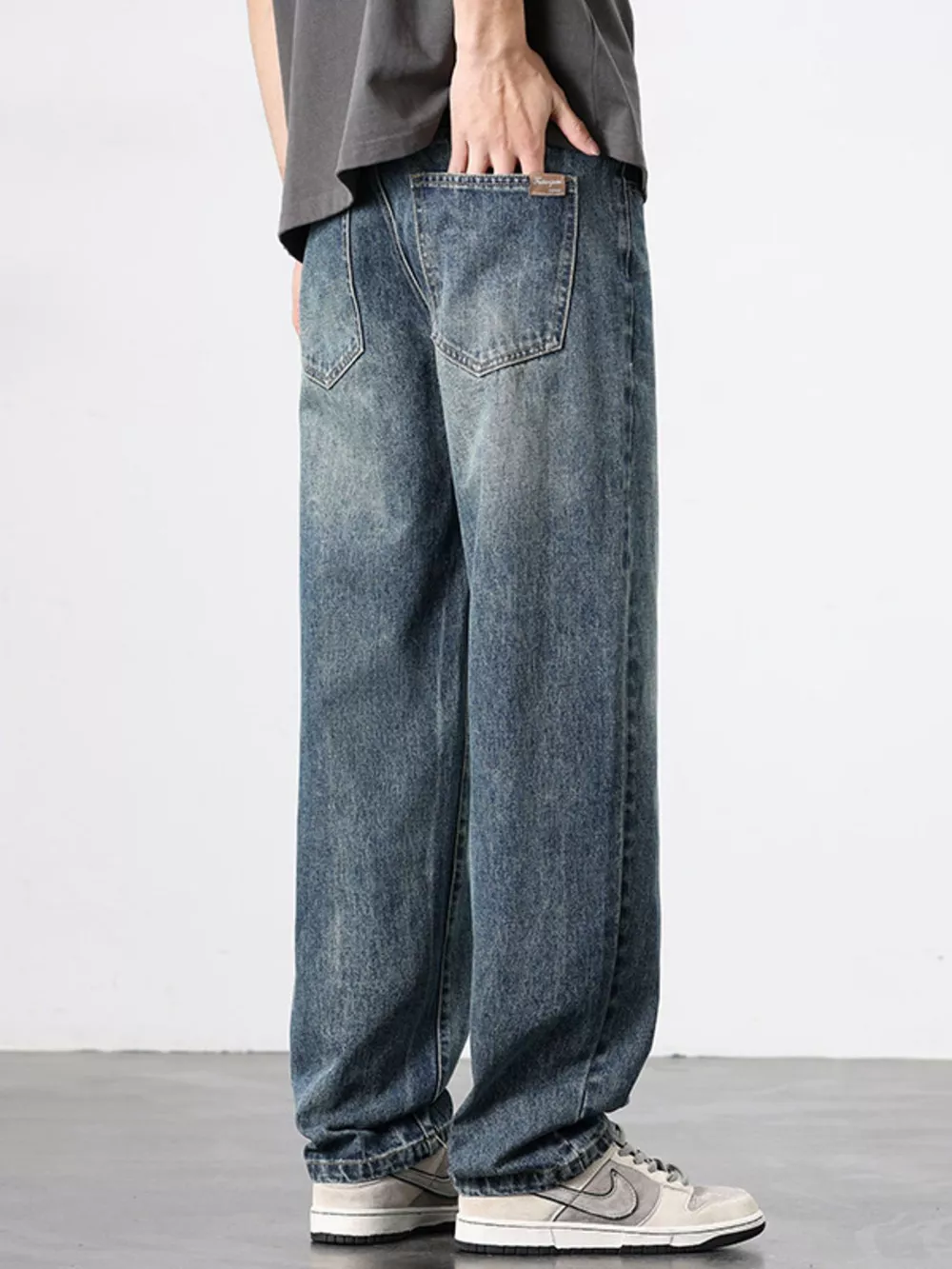 Men's Wash Relaxed Fit Jeans, image 4