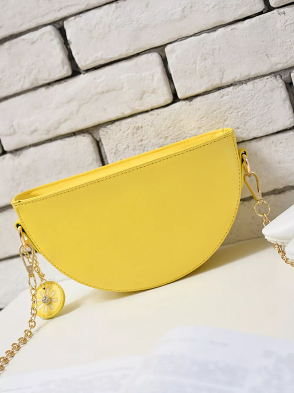 Fruit-Shaped Crossbody Bag with Chain Strap, image 7