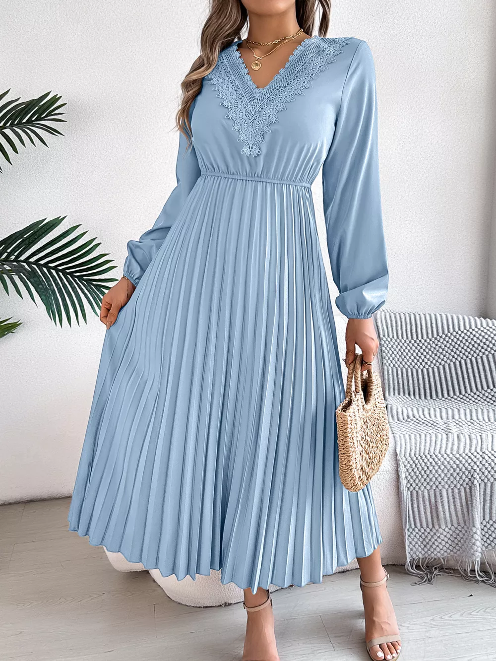Lace Detail V-Neck Pleated Dress, image 16