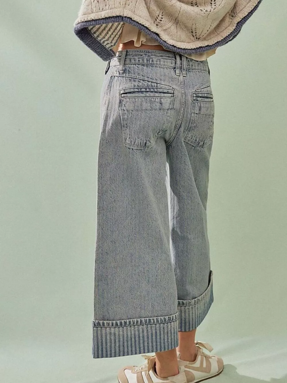 Wide-Leg Cropped Jeans, image 11