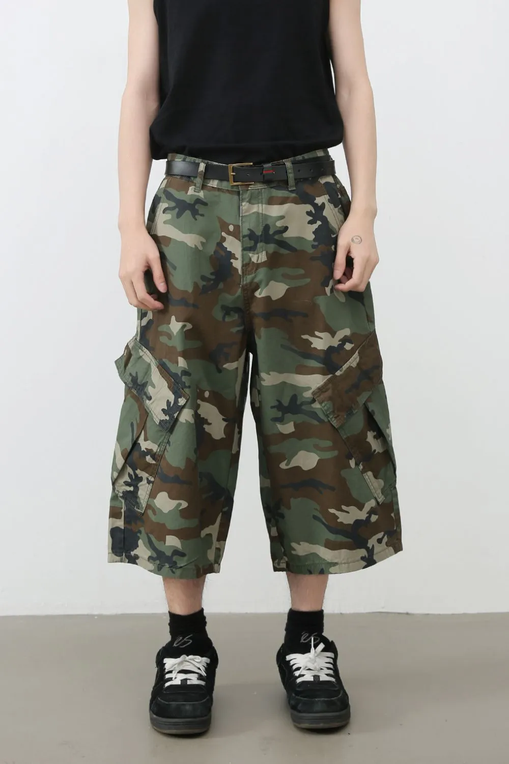 Men's Camouflage Denim Cargo Shorts, image 2