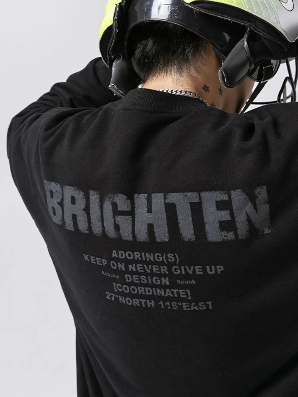 Men's Letter Graphic Round Neck Long Sleeve Sweatshirt