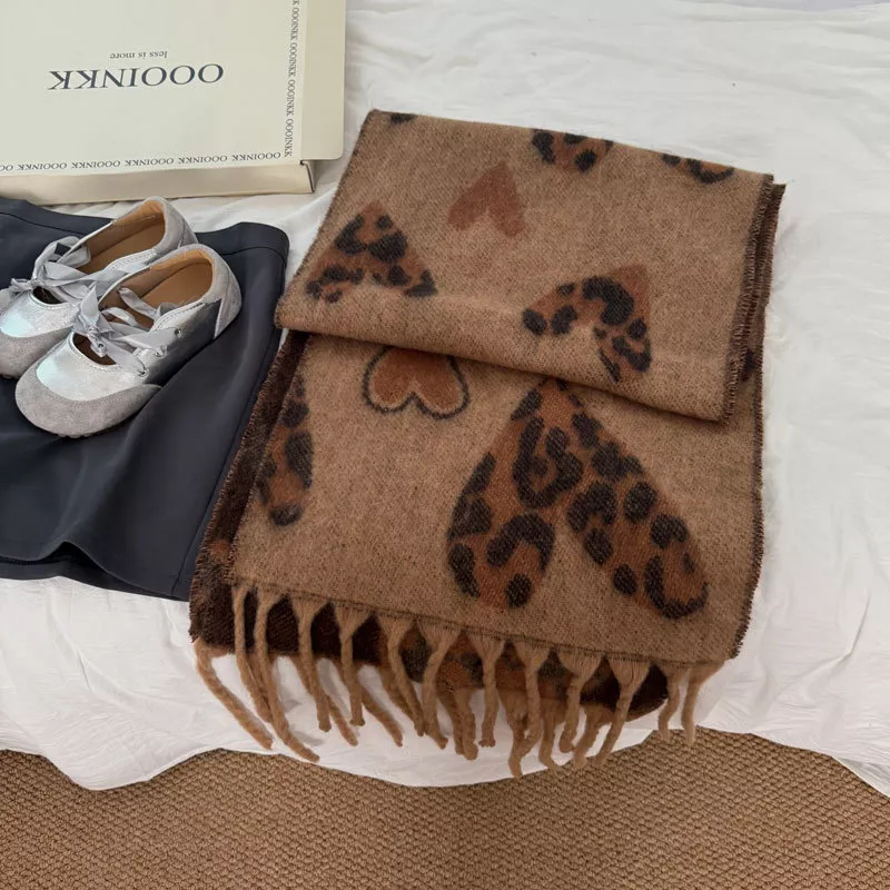 Leopard Heart Warm Scarf