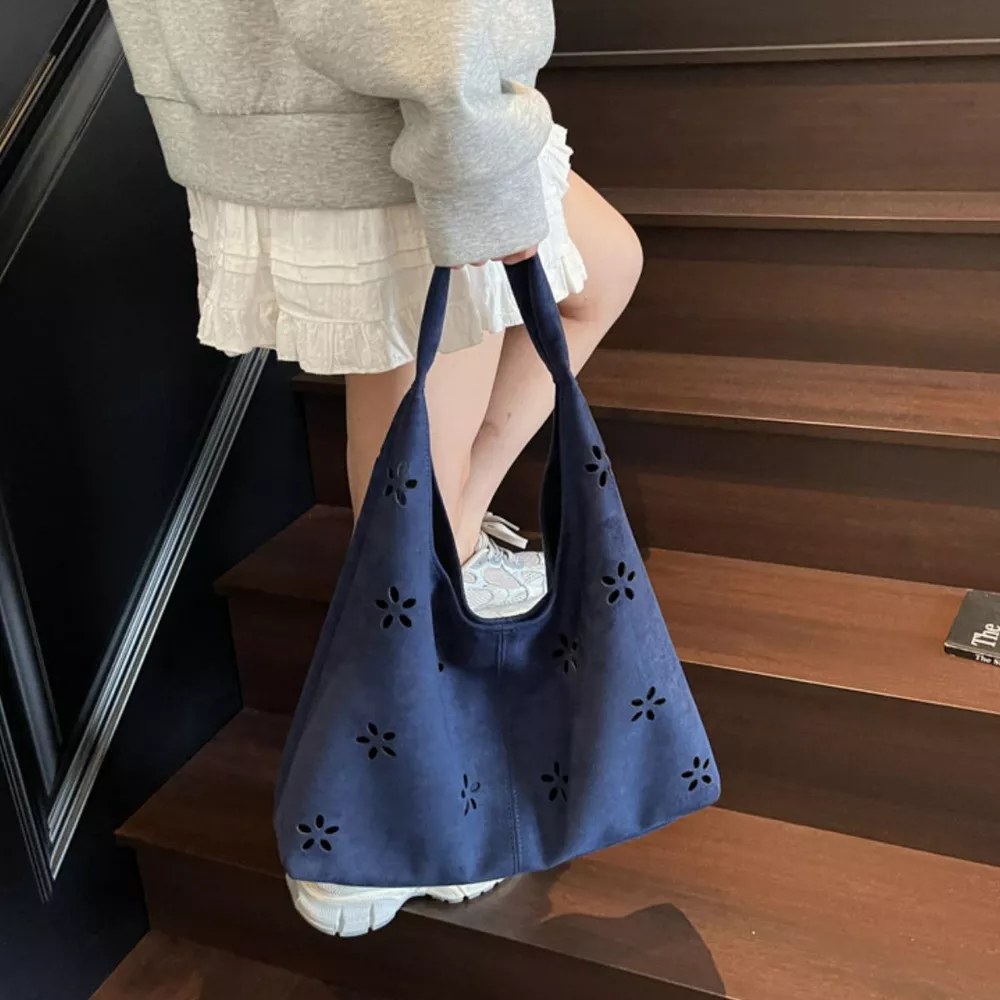 Cut-out Shoulder Bag, image 4