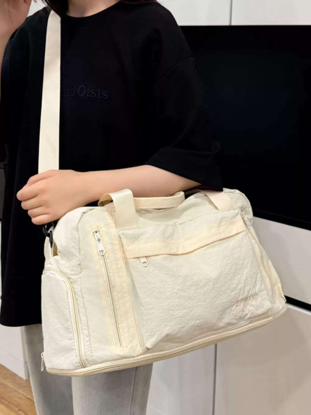 Lightweight Travel Bag with Shoulder Strap
