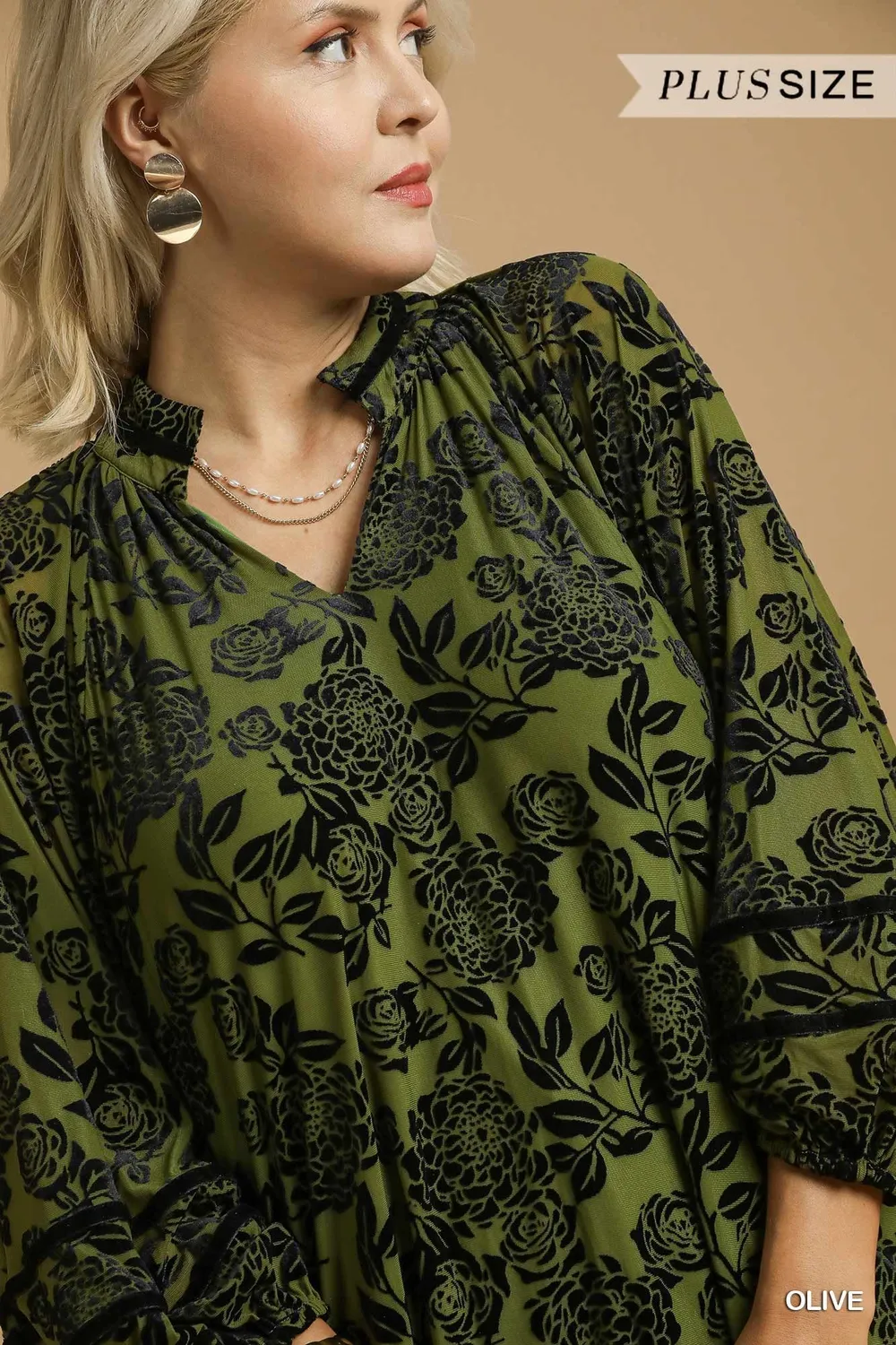 Full Size Floral Velvet Blouse with Balloon Sleeves Plus Size, image 5