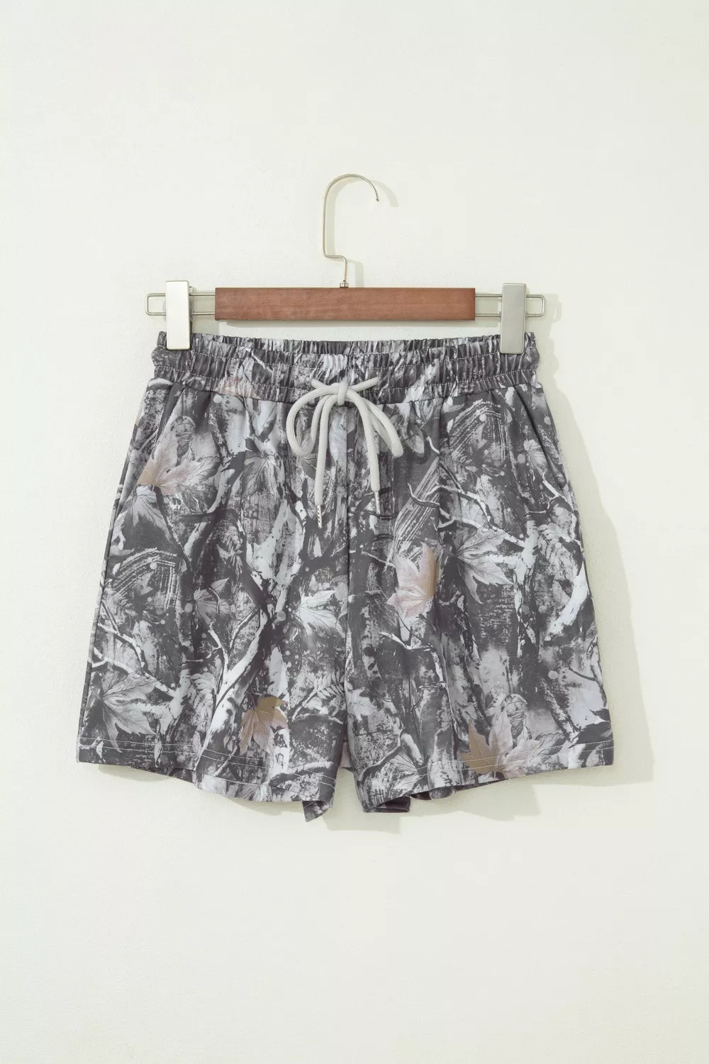 Abstract Maple Leaf Printed Tie Elastic Waist Shorts, image 3