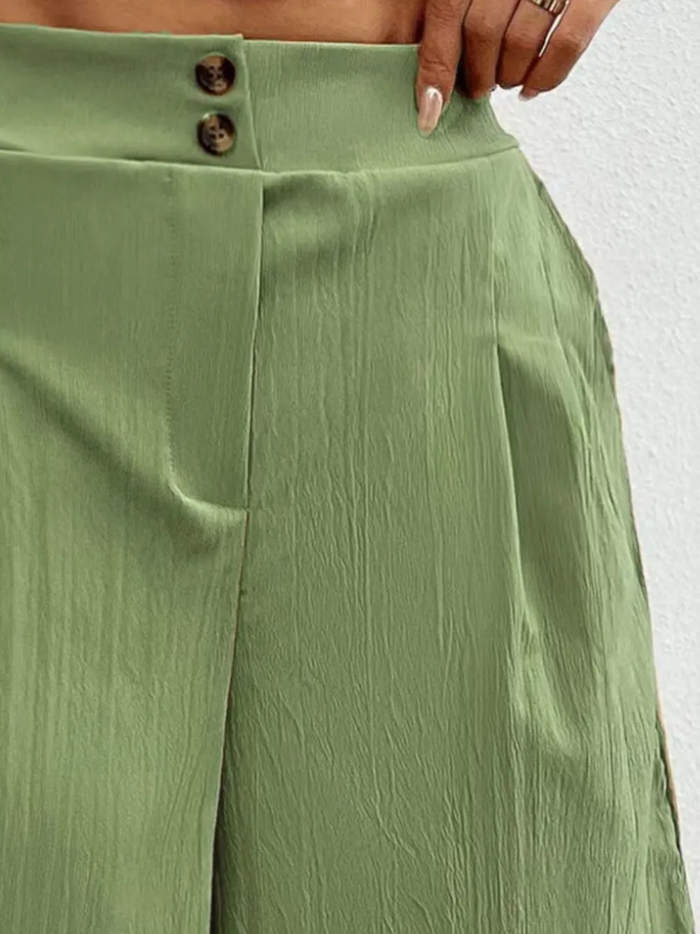 High-Waisted Pleated Shorts, image 32