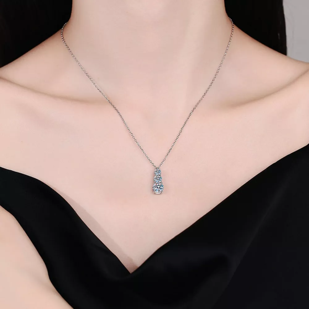 1.8 Carat Moissanite 925 Sterling Silver Pendant Necklace