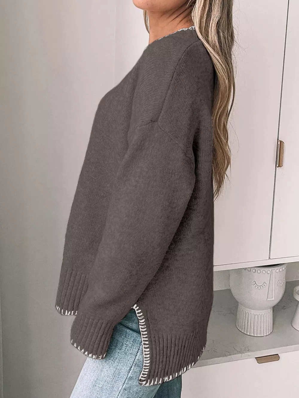 Slit Contrast Trim Round Neck Sweater, image 4