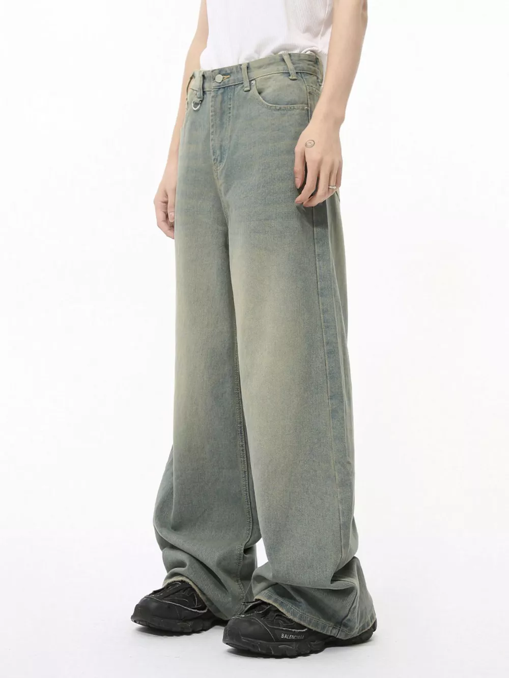 Men's Vintage Wash Wide Leg Jeans, image 2