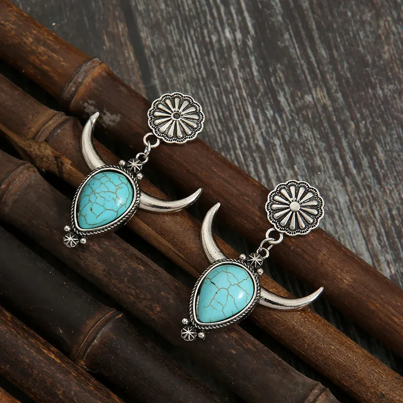 Artificial Turquoise Alloy Cow Head Earrings, image 2