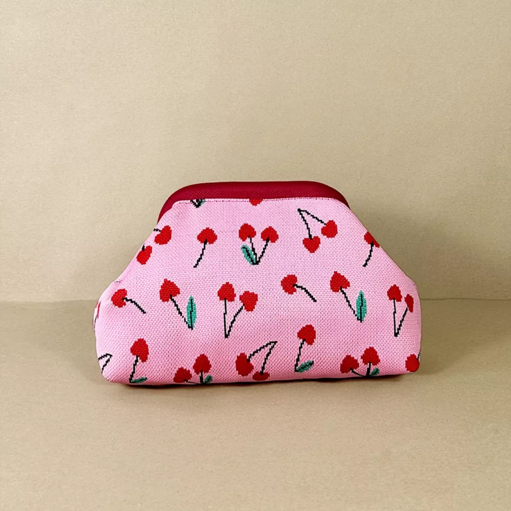 Portable Contrast Knit Clutch, image 23