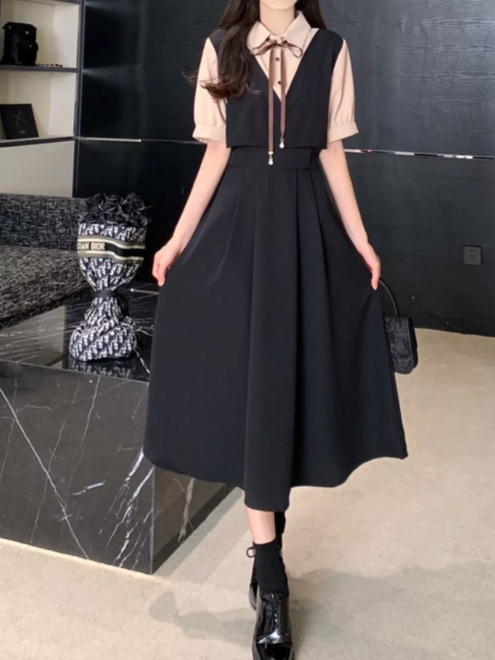 Contrast Short Sleeve Pleated Midi Dress, image 4
