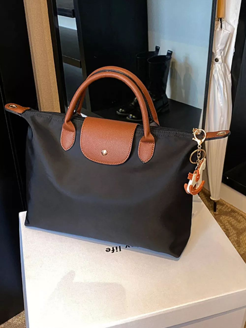 Foldable Lightweight Nylon Handbag, image 2