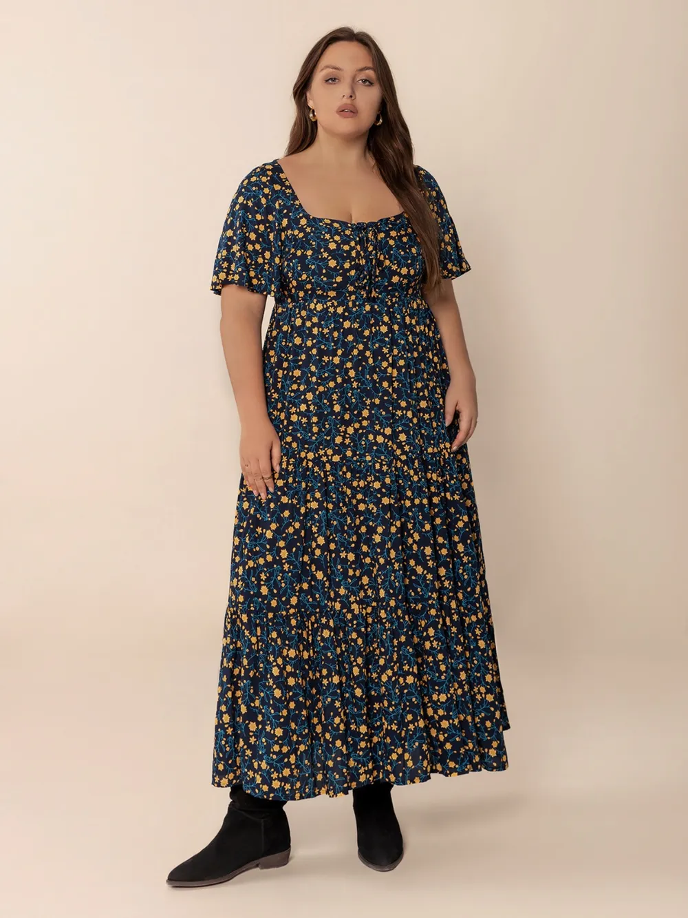 Plus Size Printed Short Sleeve Slit Tiered Maxi Dress, image 6