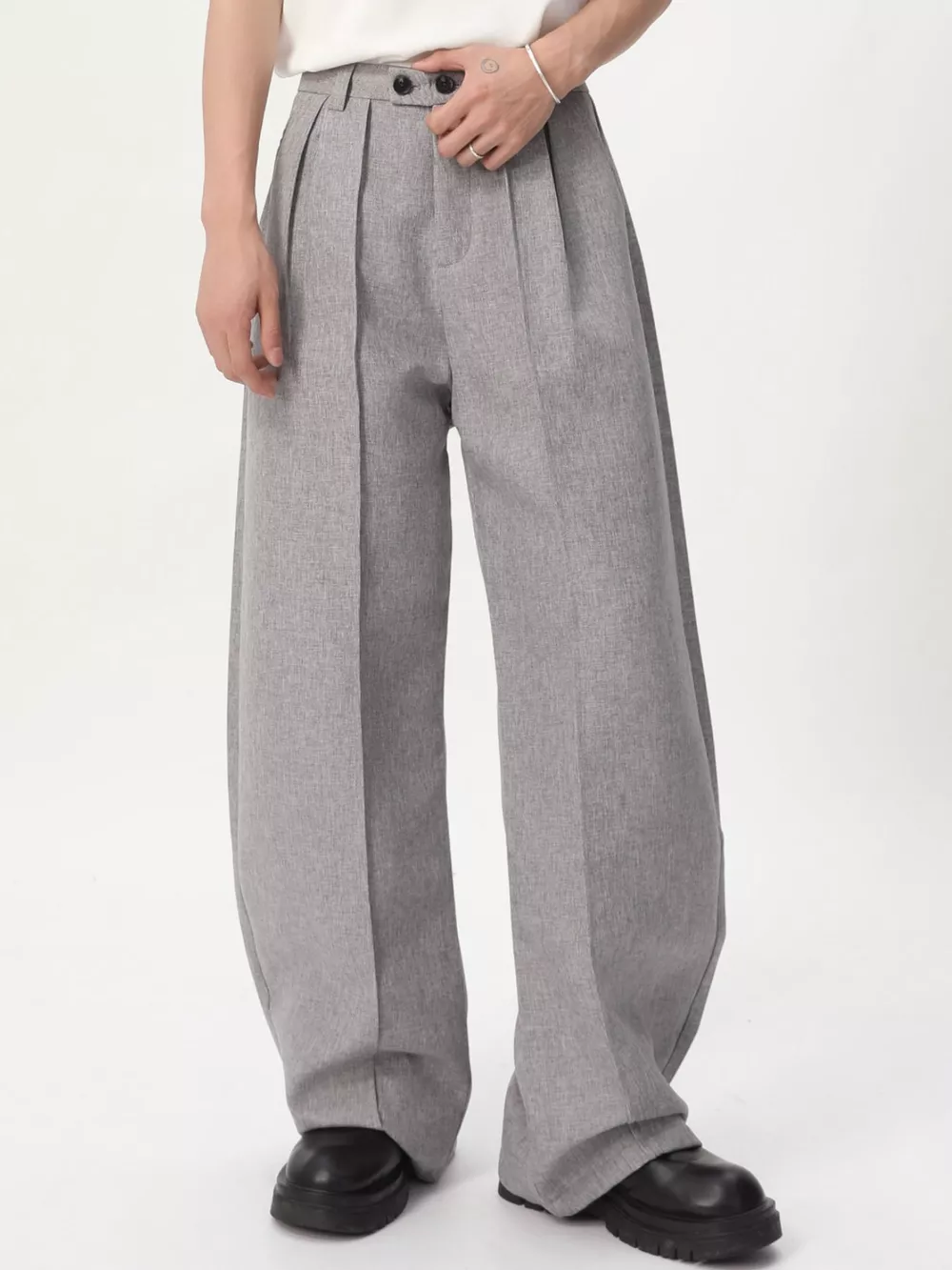 Men's Wide-Leg Pleated Pants