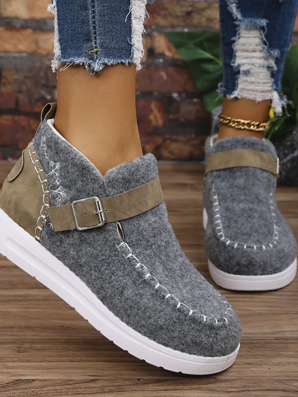 Contrast Round Toe Buckle Sneakers, image 12